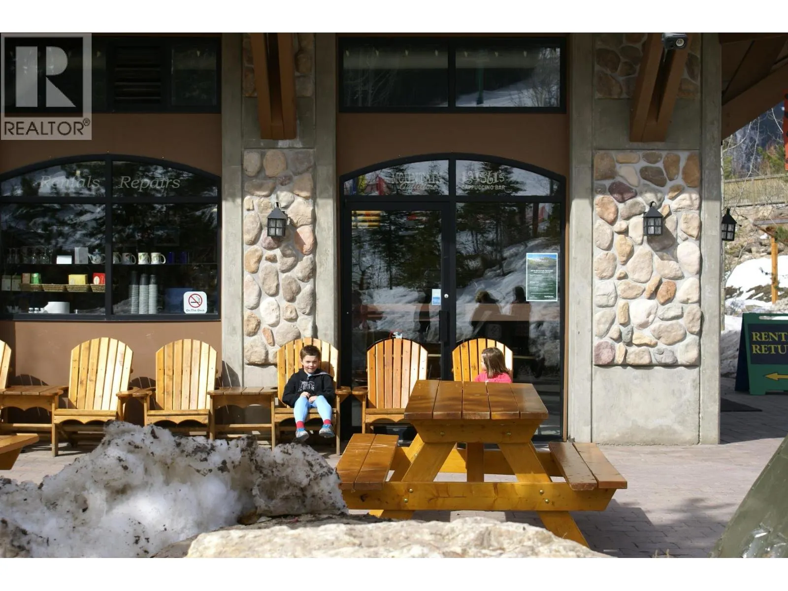 2090 Summit Drive Unit# 203