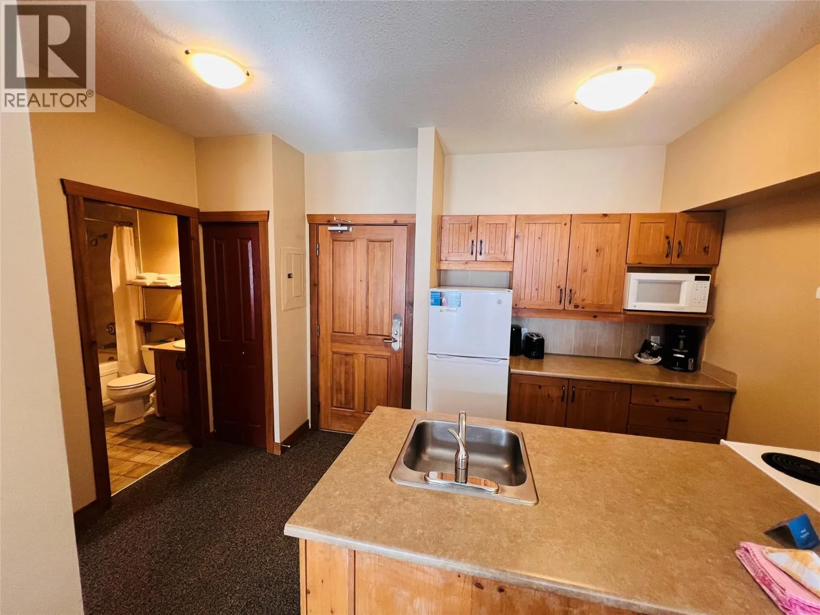 2090 Summit Drive Unit# 203