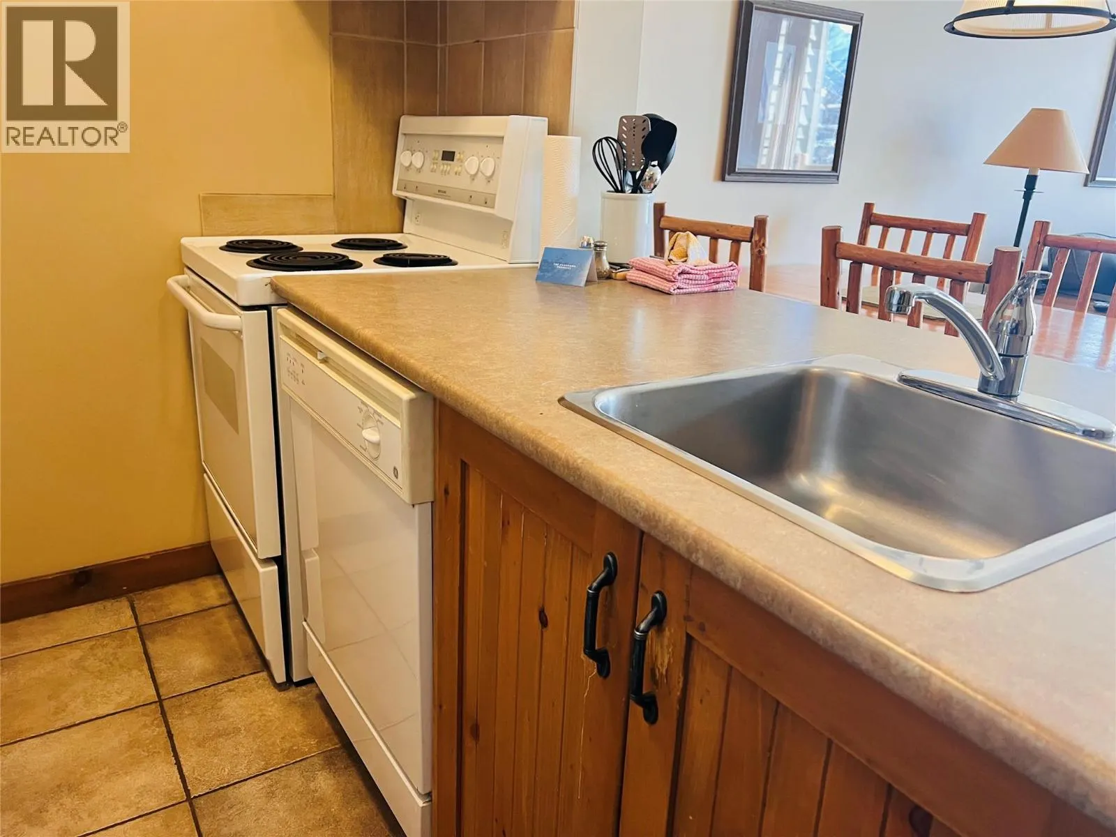 2090 Summit Drive Unit# 203