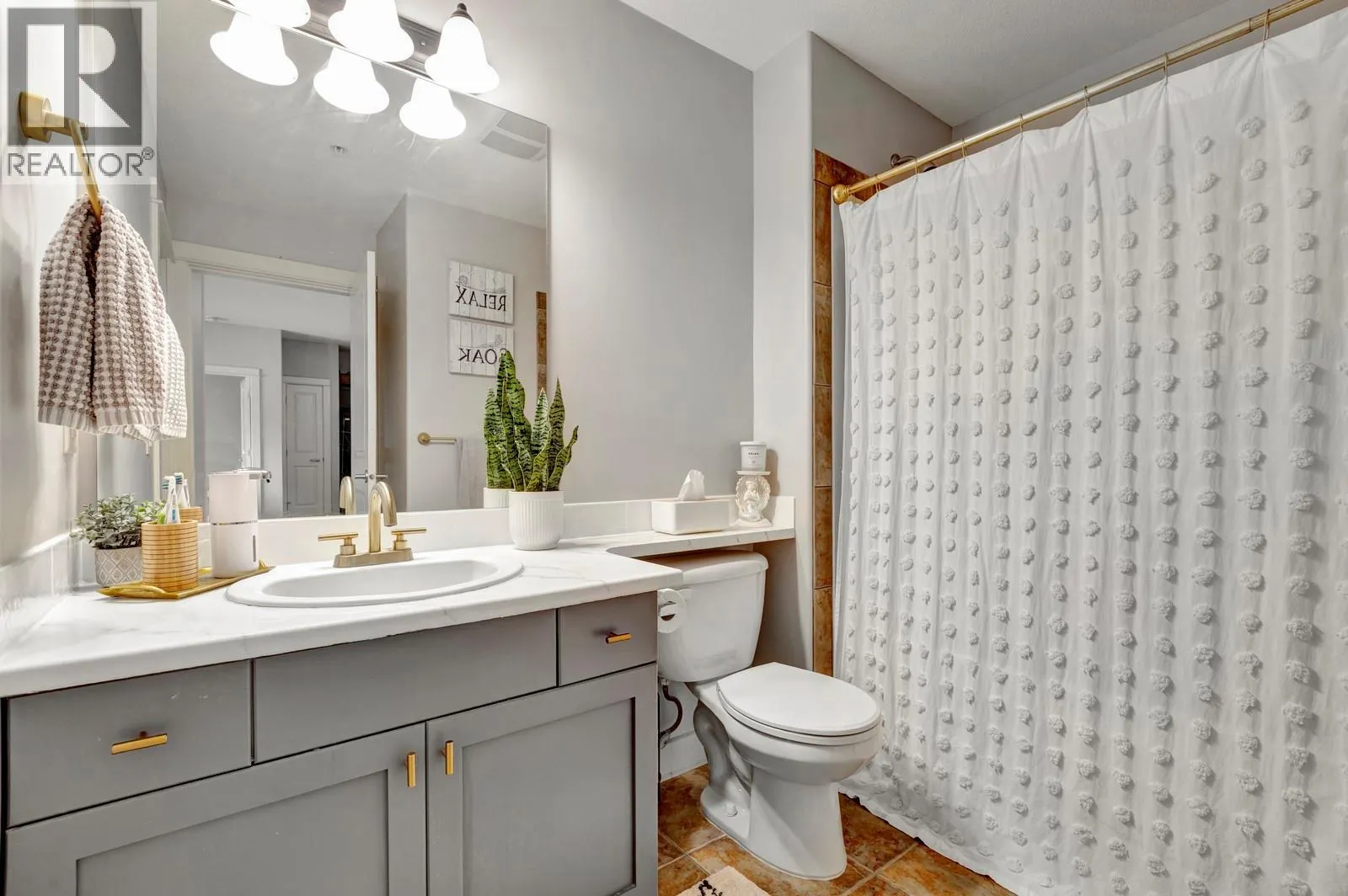 2551 Shoreline Drive Unit# 214