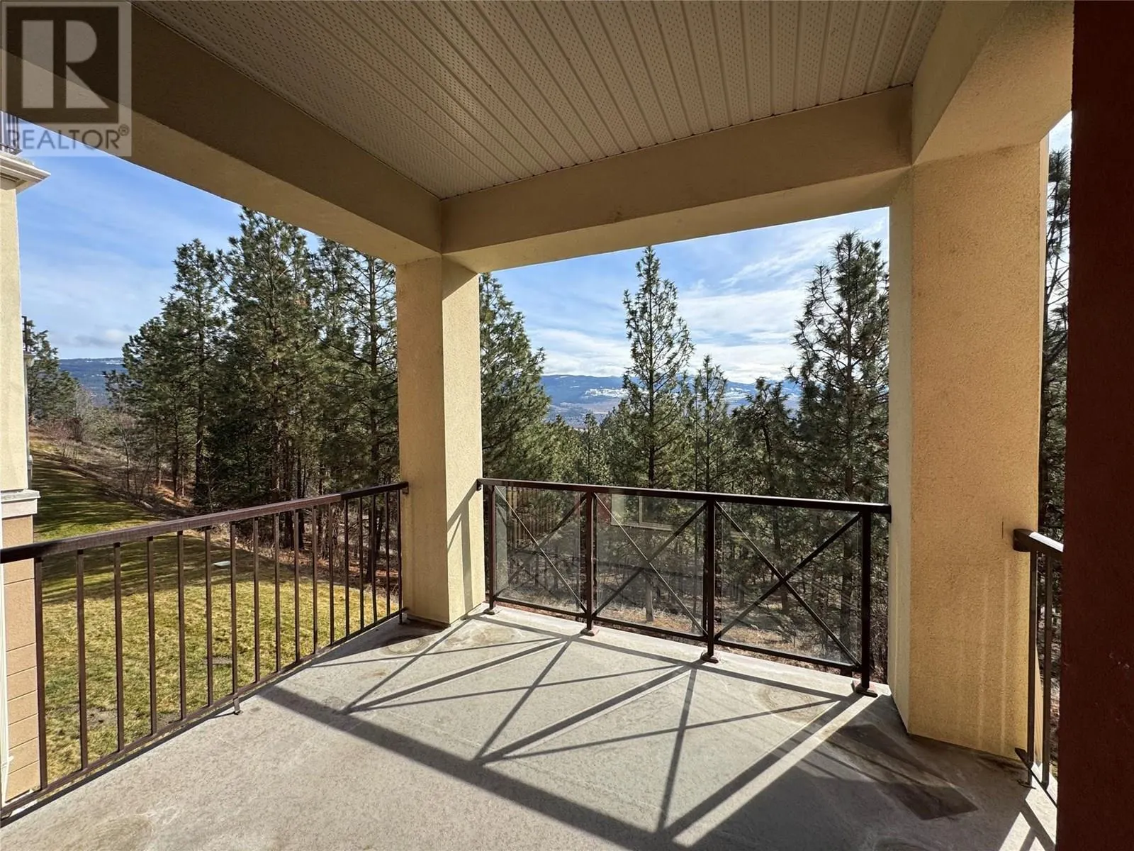 1795 Country Club Drive Unit# 128