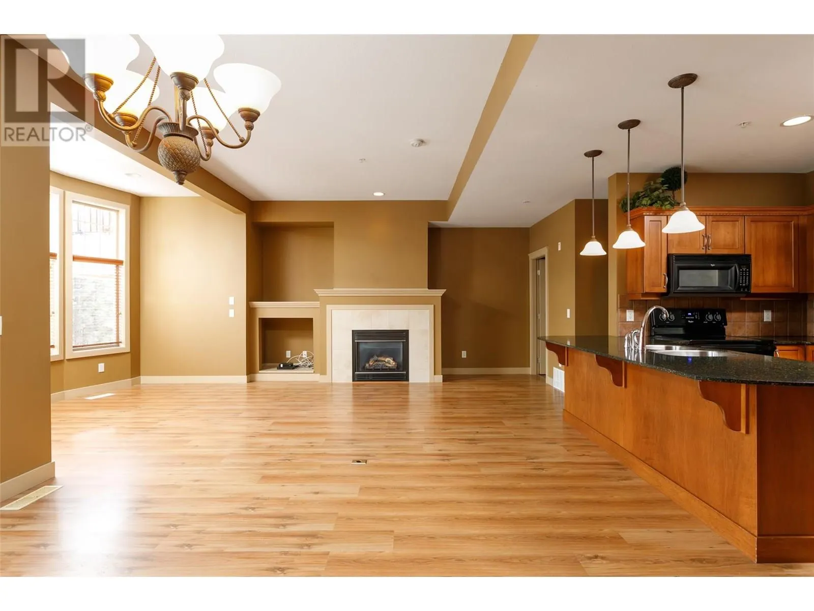 1795 Country Club Drive Unit# 128