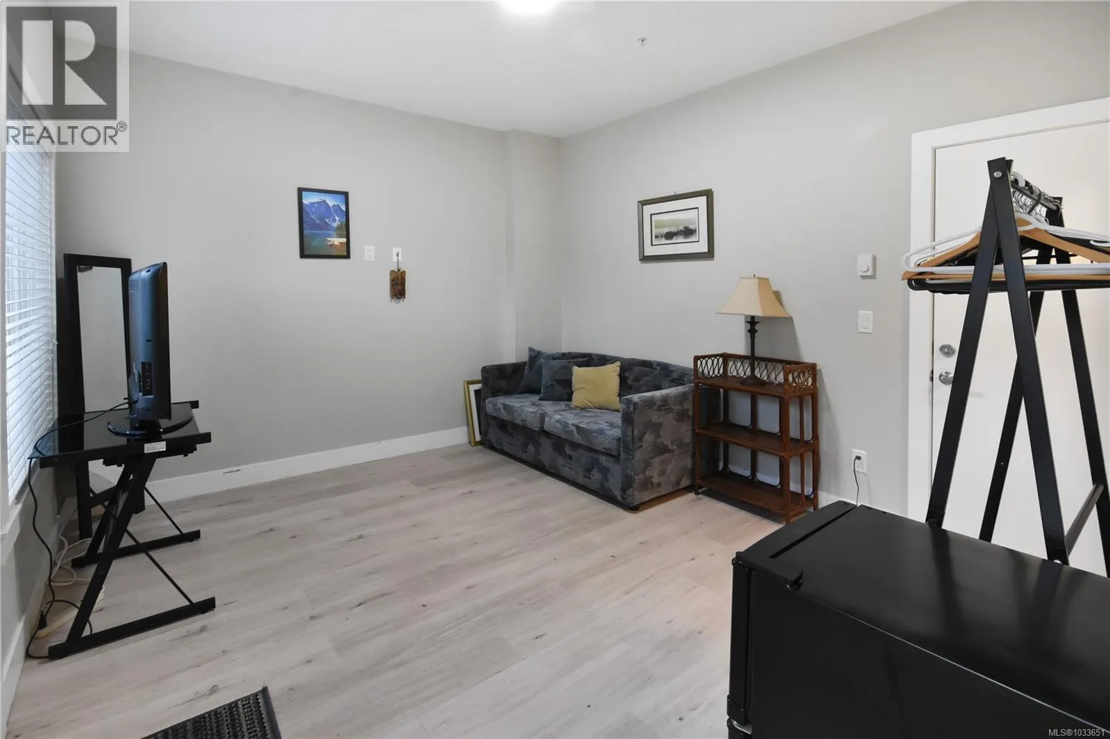 101 253 Victoria Rd