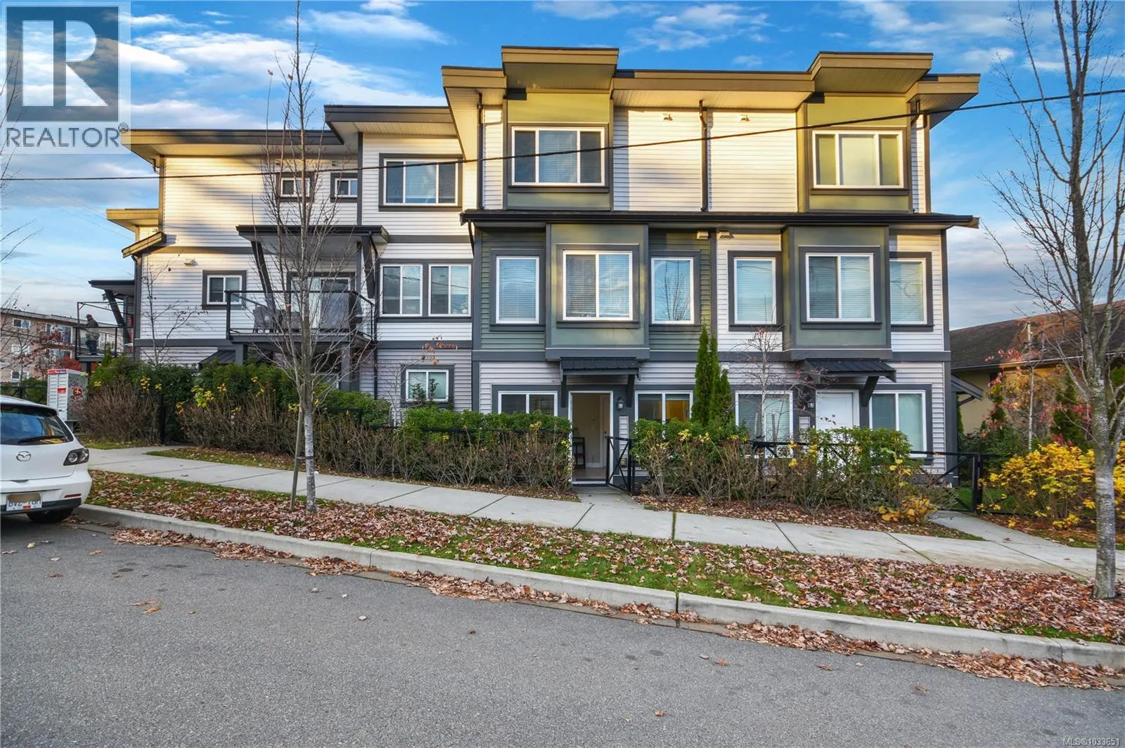 101 253 Victoria Rd