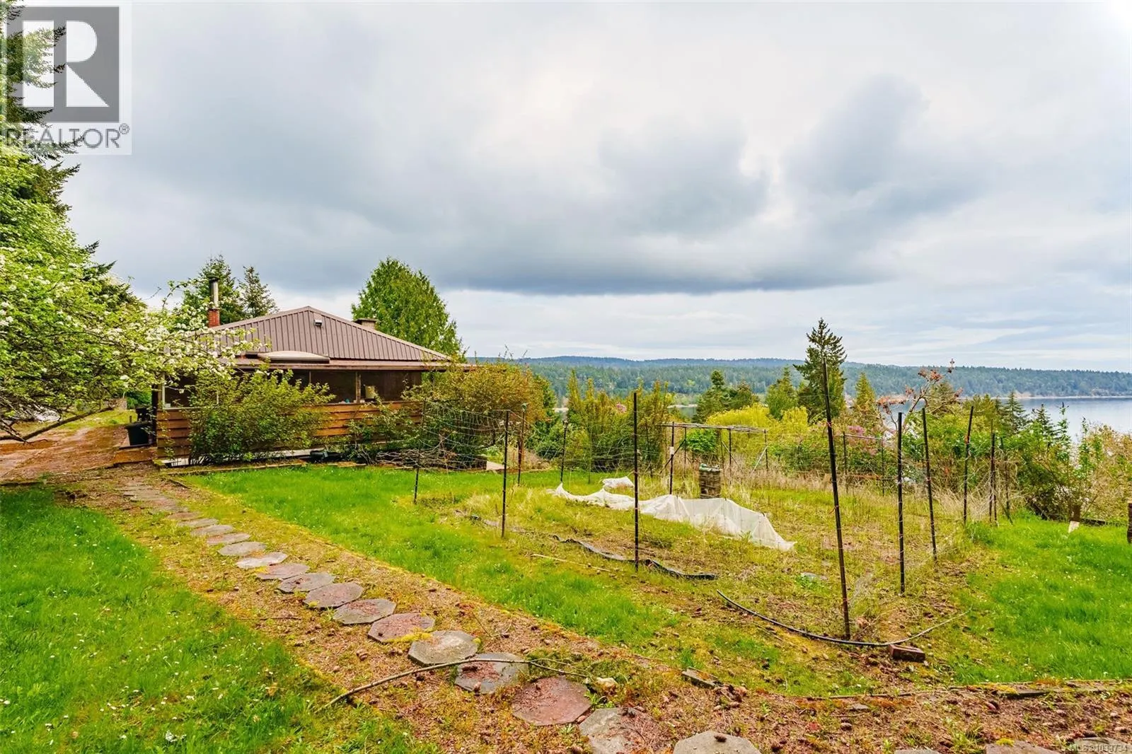 1357 Leask Rd
