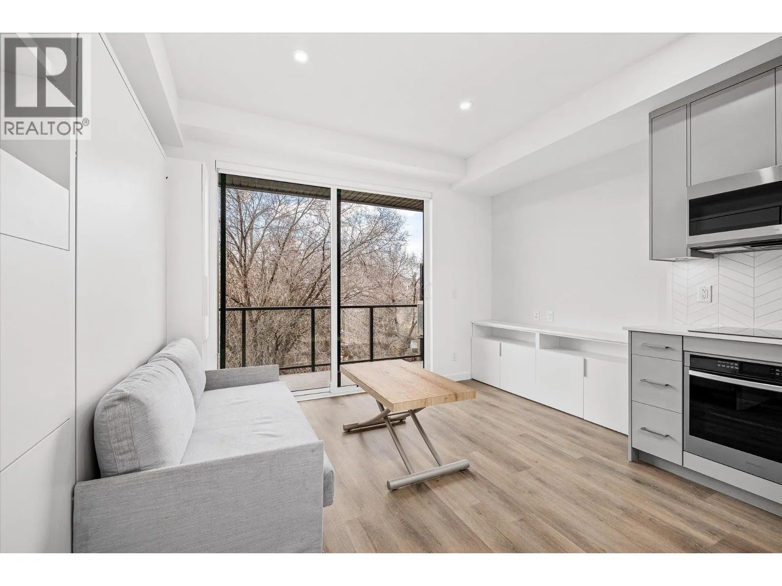 1274 Devonshire Avenue Unit# 307 Lot# 32