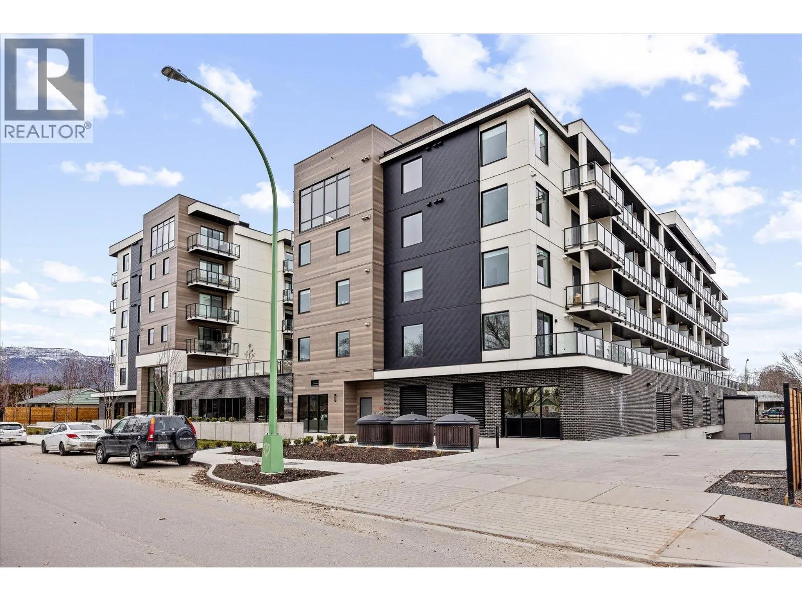 1274 Devonshire Avenue Unit# 307 Lot# 32