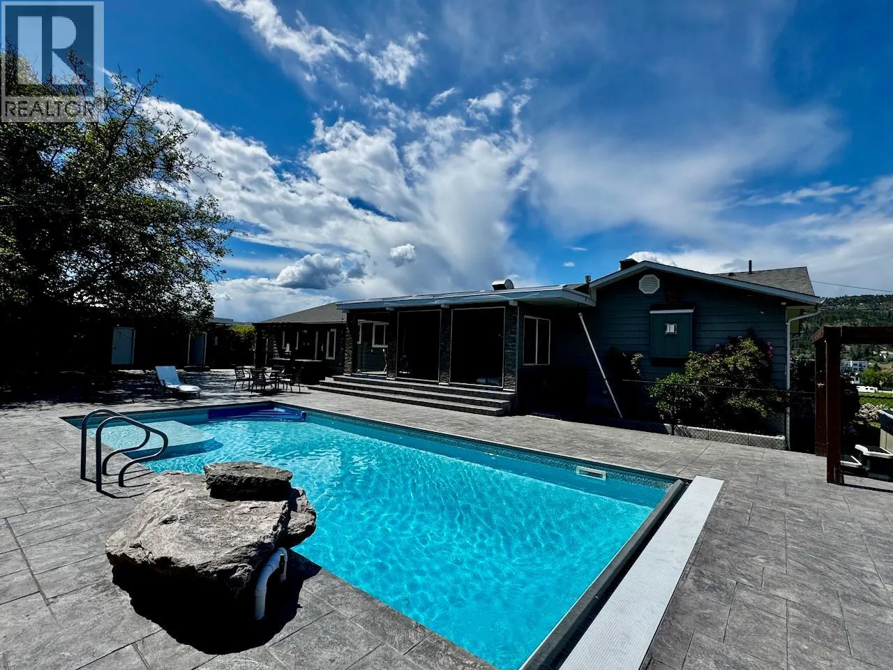371 Valley Road Unit# 1-3