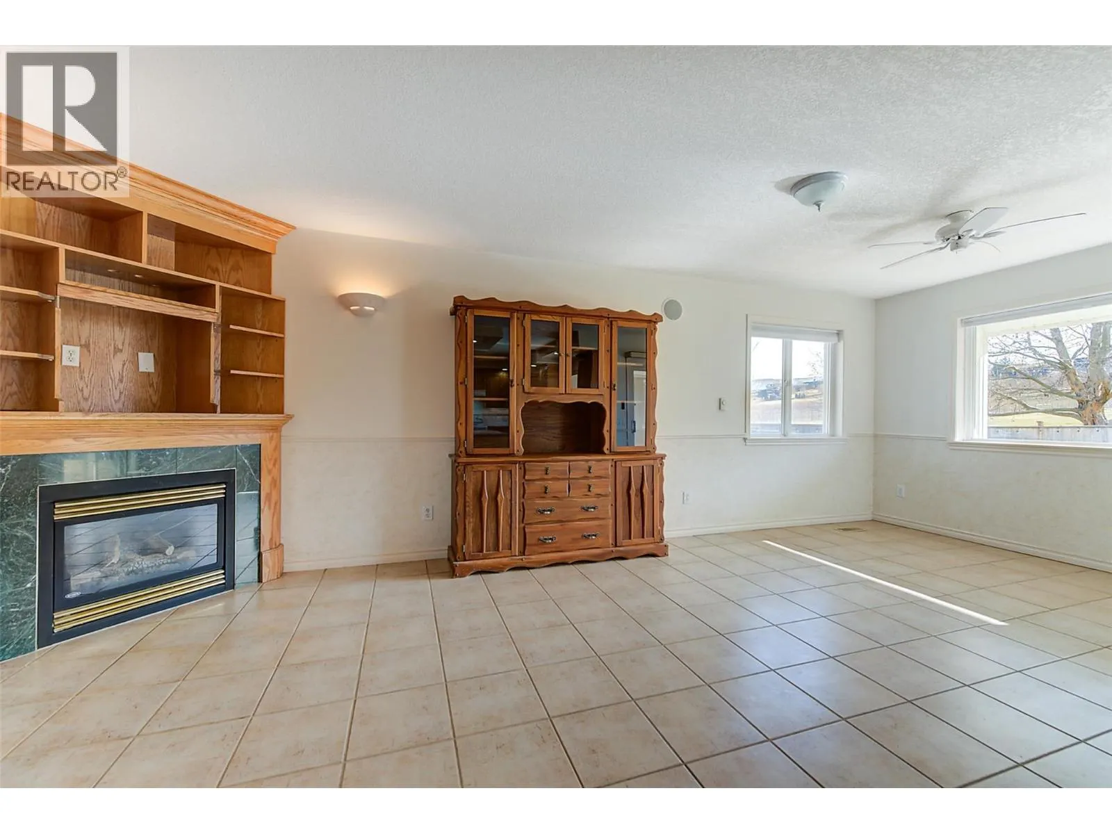 371 Valley Road Unit# 1-3
