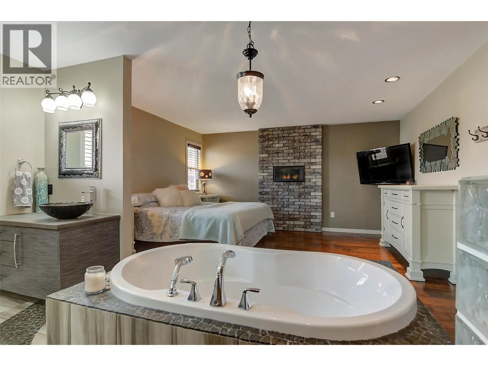 371 Valley Road Unit# 1-3