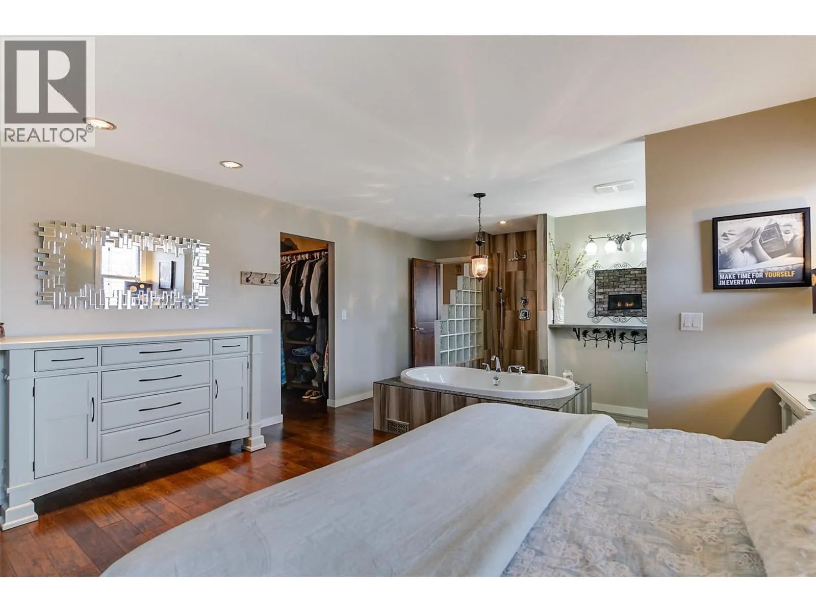 371 Valley Road Unit# 1-3