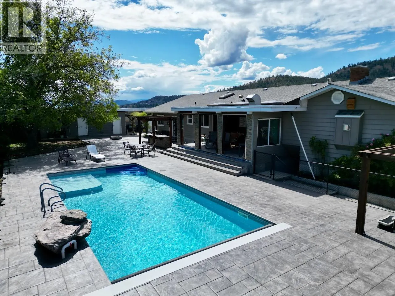 371 Valley Road Unit# 1-3