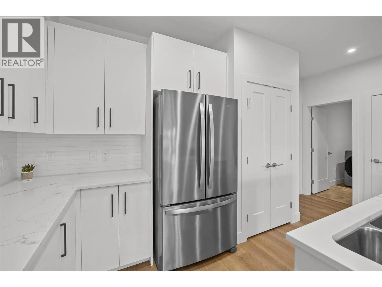 3434 Mckinley Beach Drive Unit# 206
