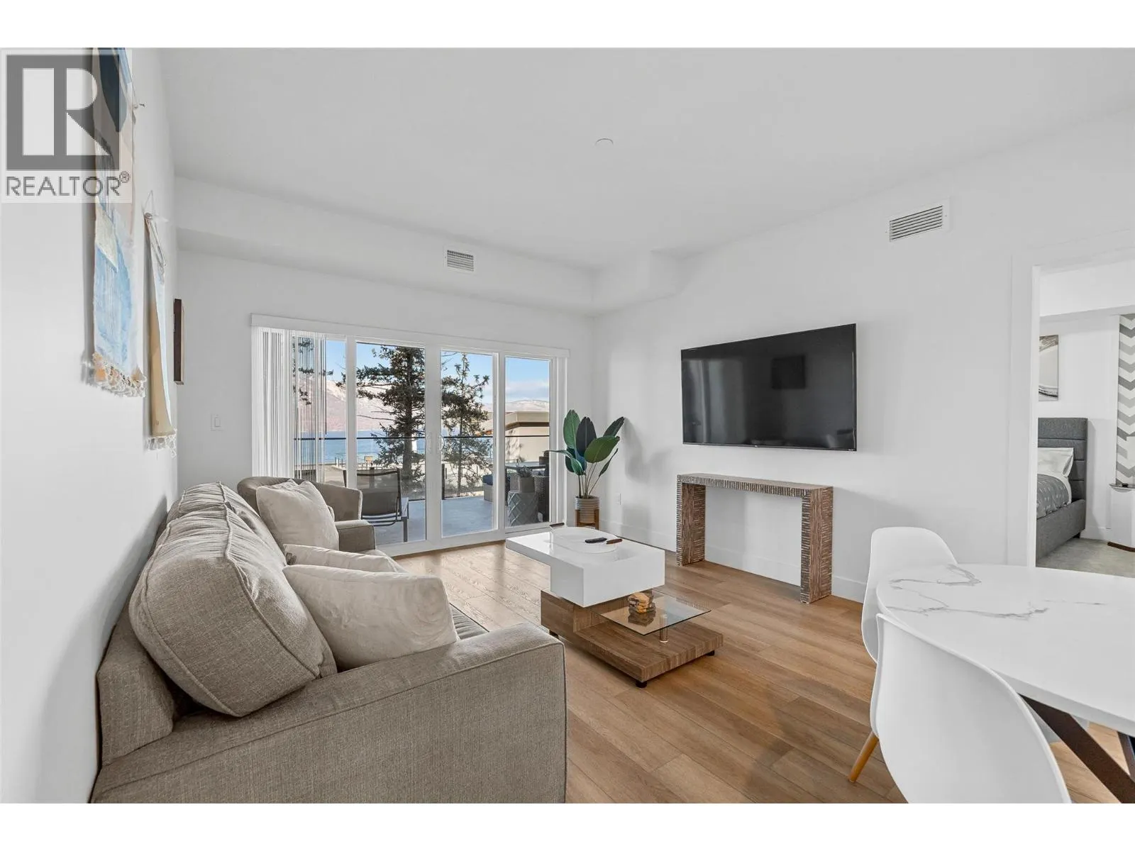 3434 Mckinley Beach Drive Unit# 206