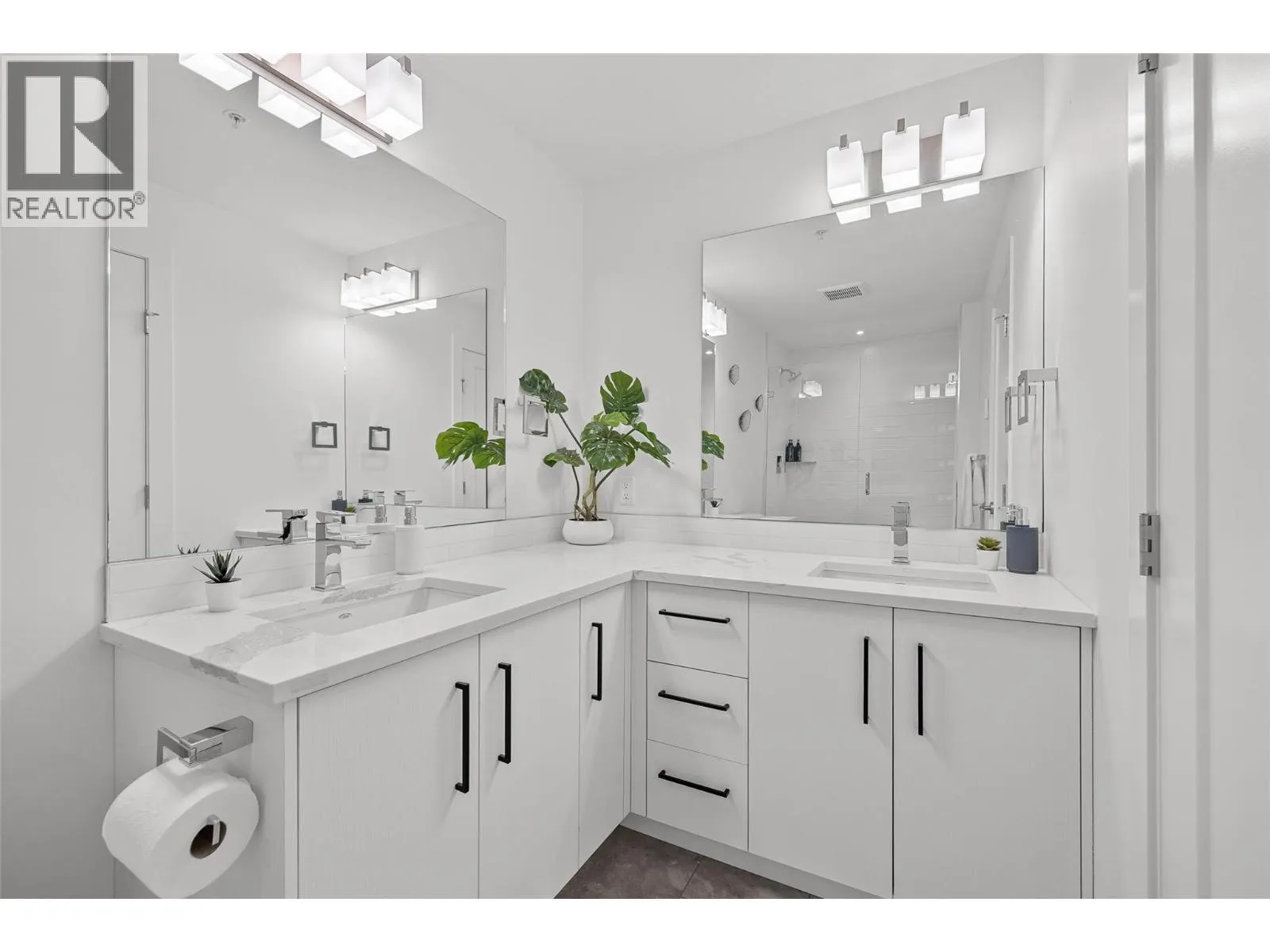 3434 Mckinley Beach Drive Unit# 206