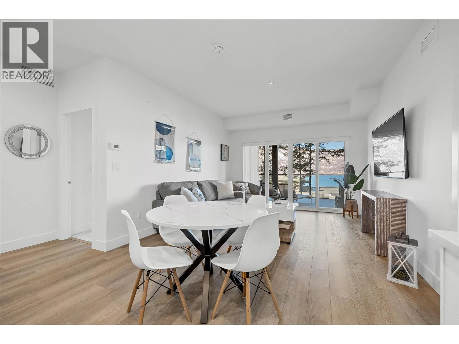 3434 Mckinley Beach Drive Unit# 206