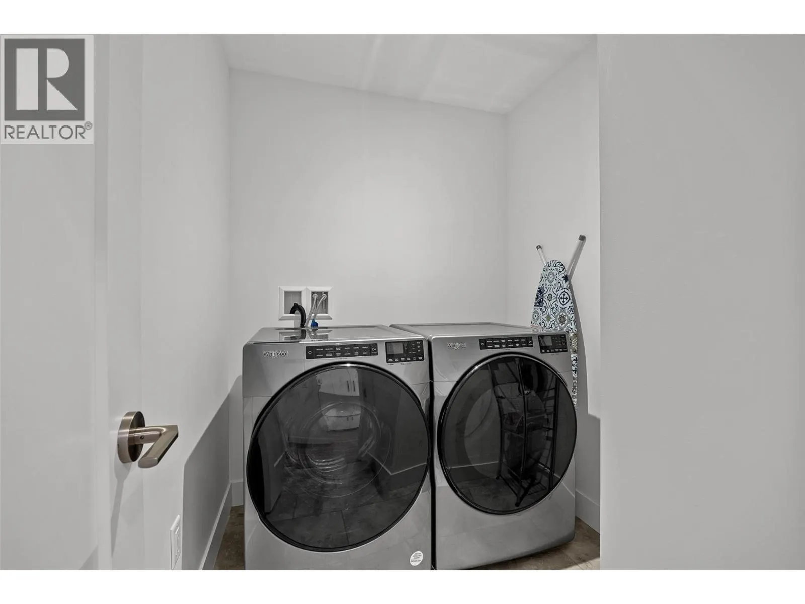 3434 Mckinley Beach Drive Unit# 206