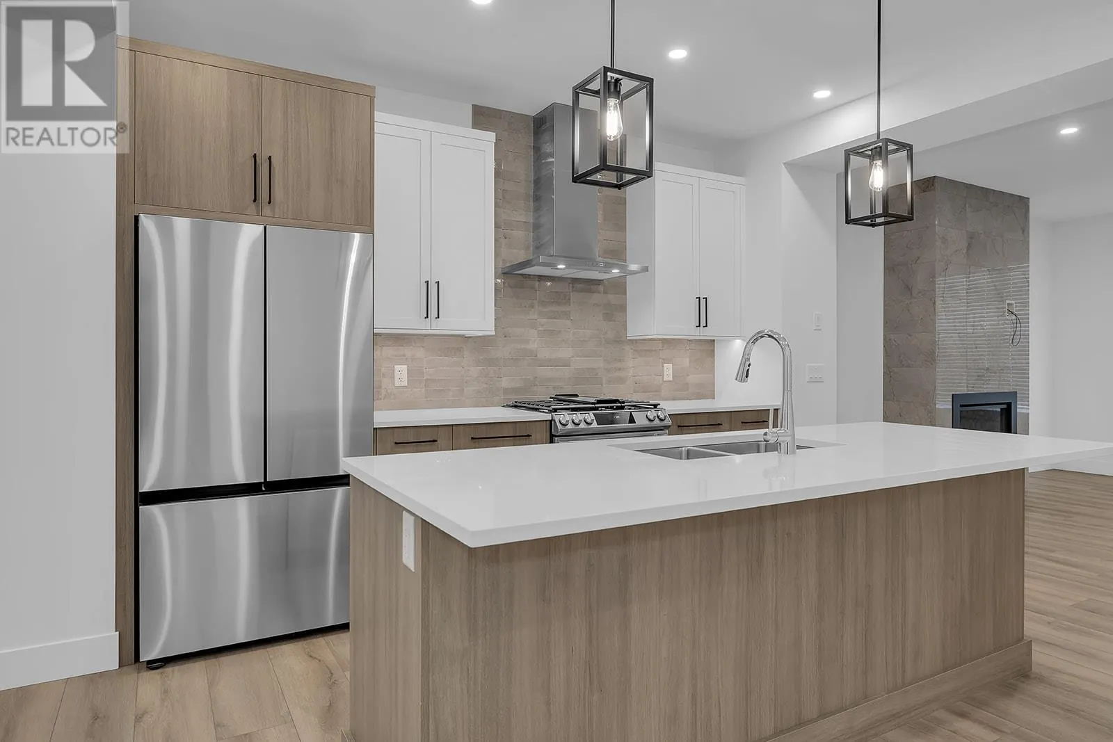 2835 Canyon Crest Drive Unit# 12