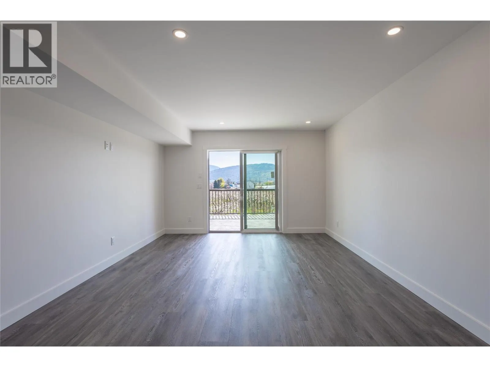 1217 Copper Road