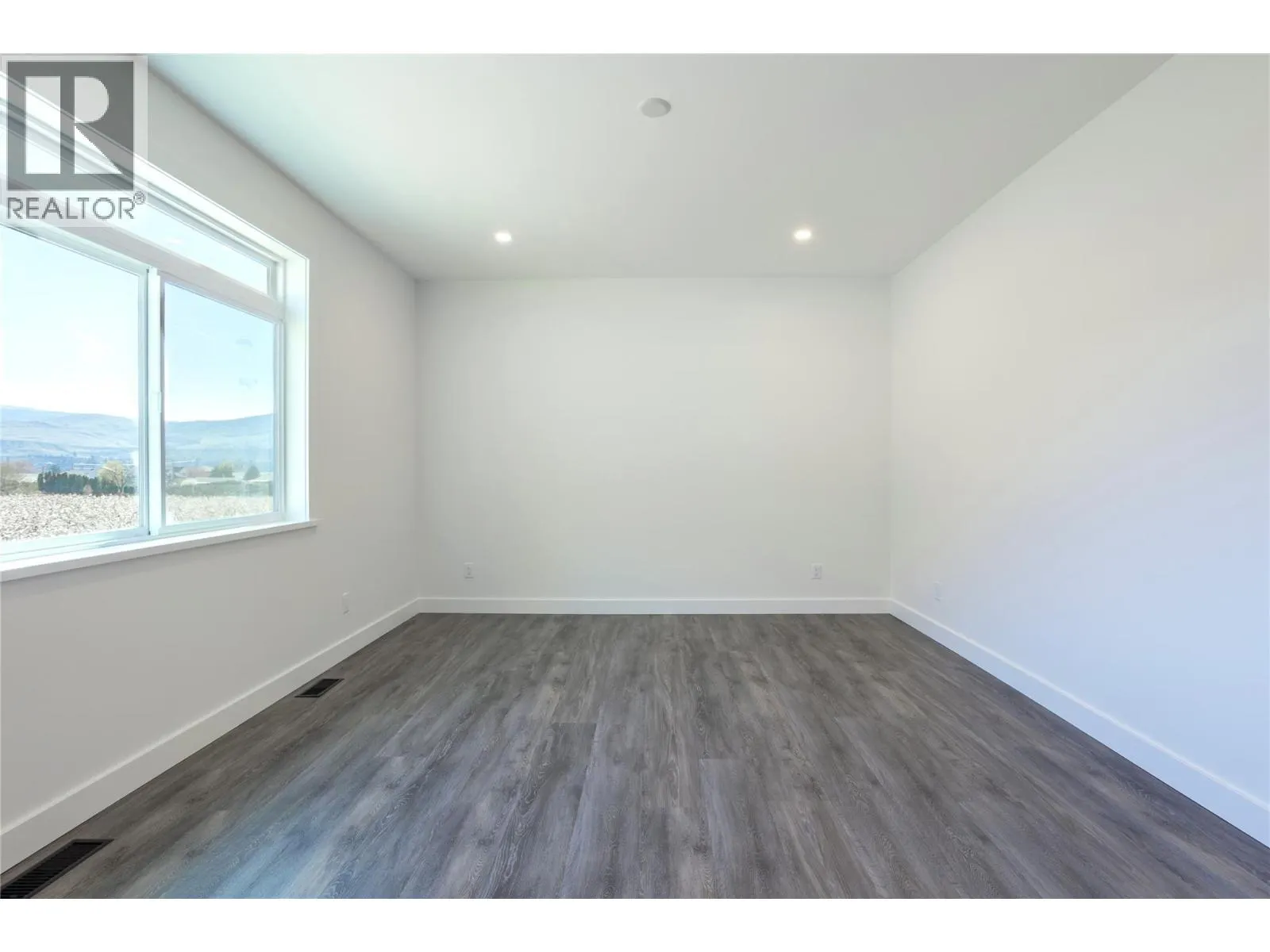 1217 Copper Road