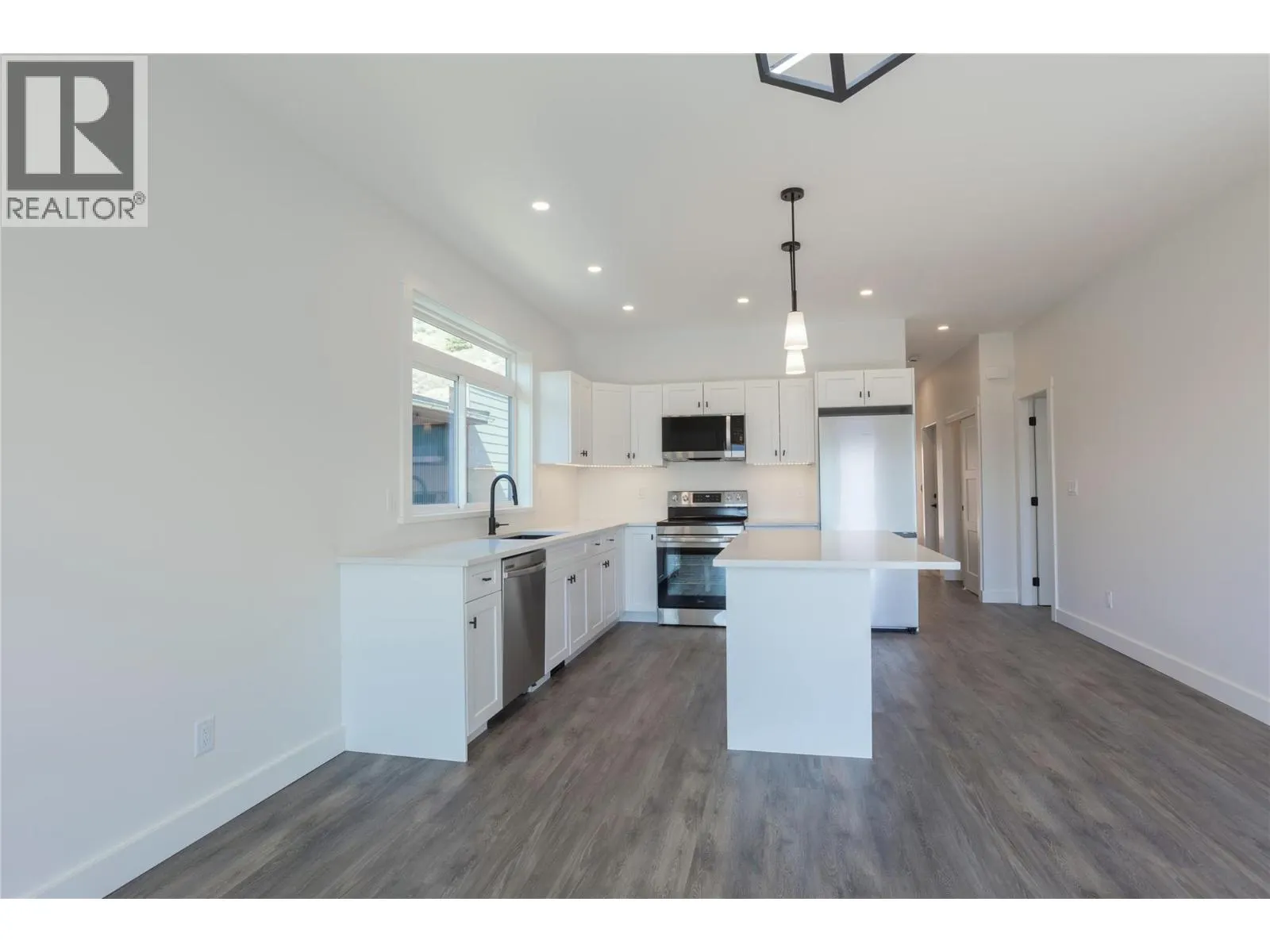 1217 Copper Road