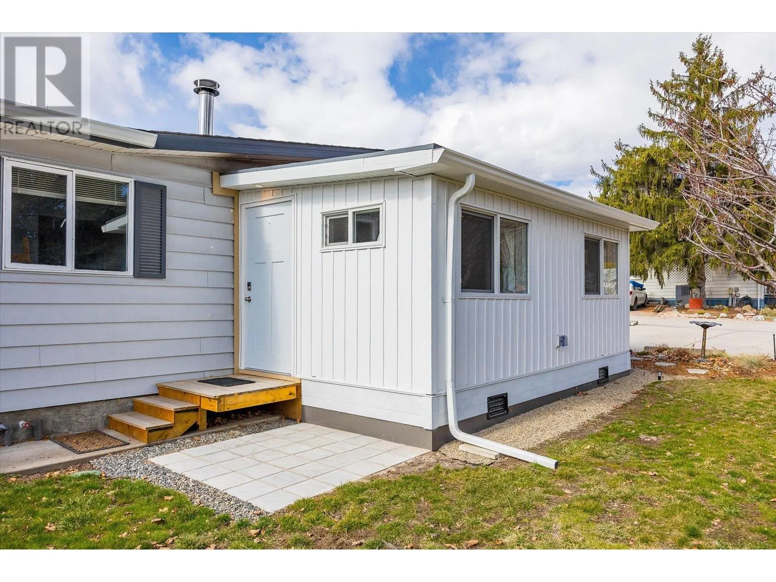 2001 97 Highway S Unit# 27