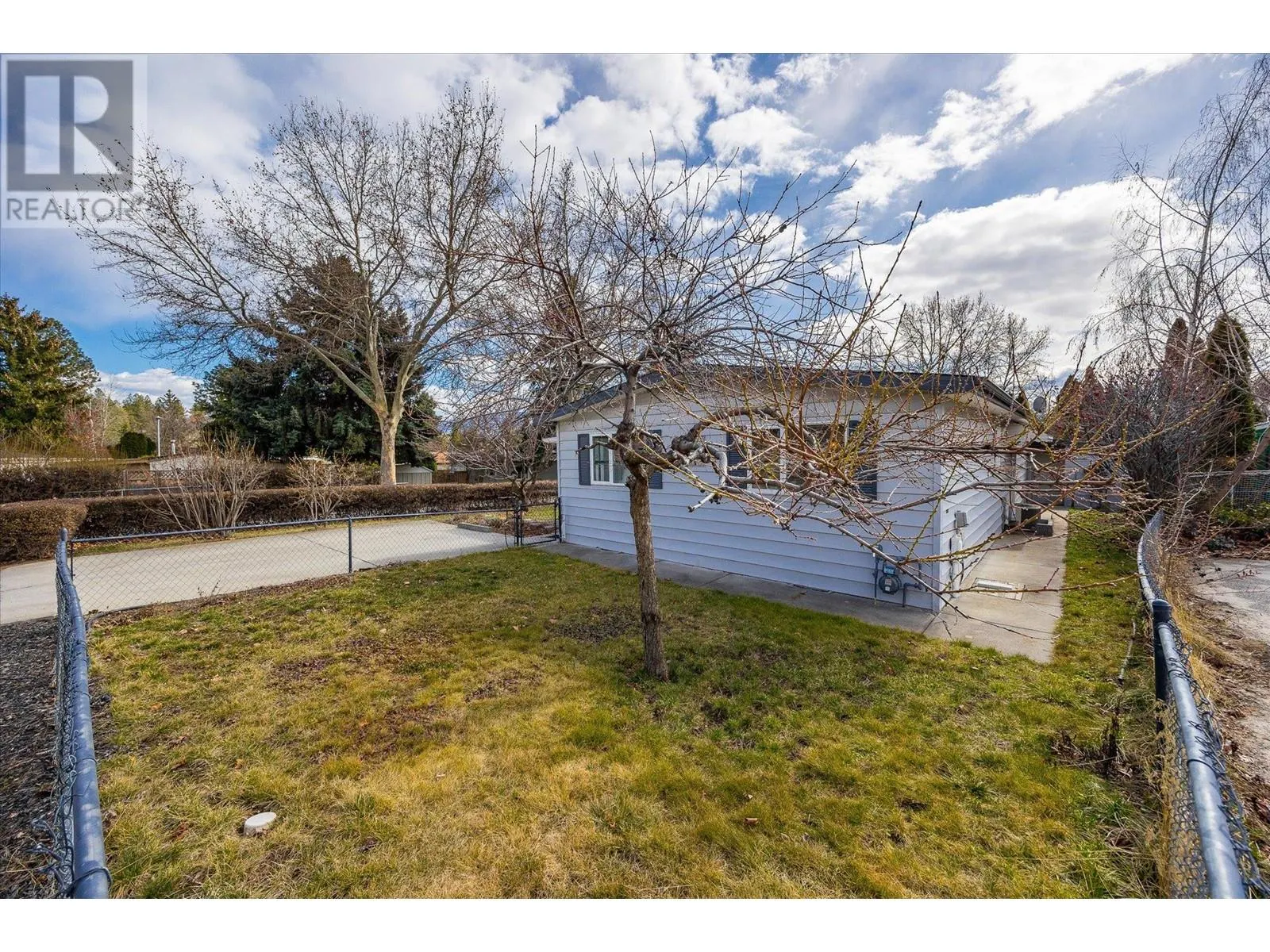 2001 97 Highway S Unit# 27