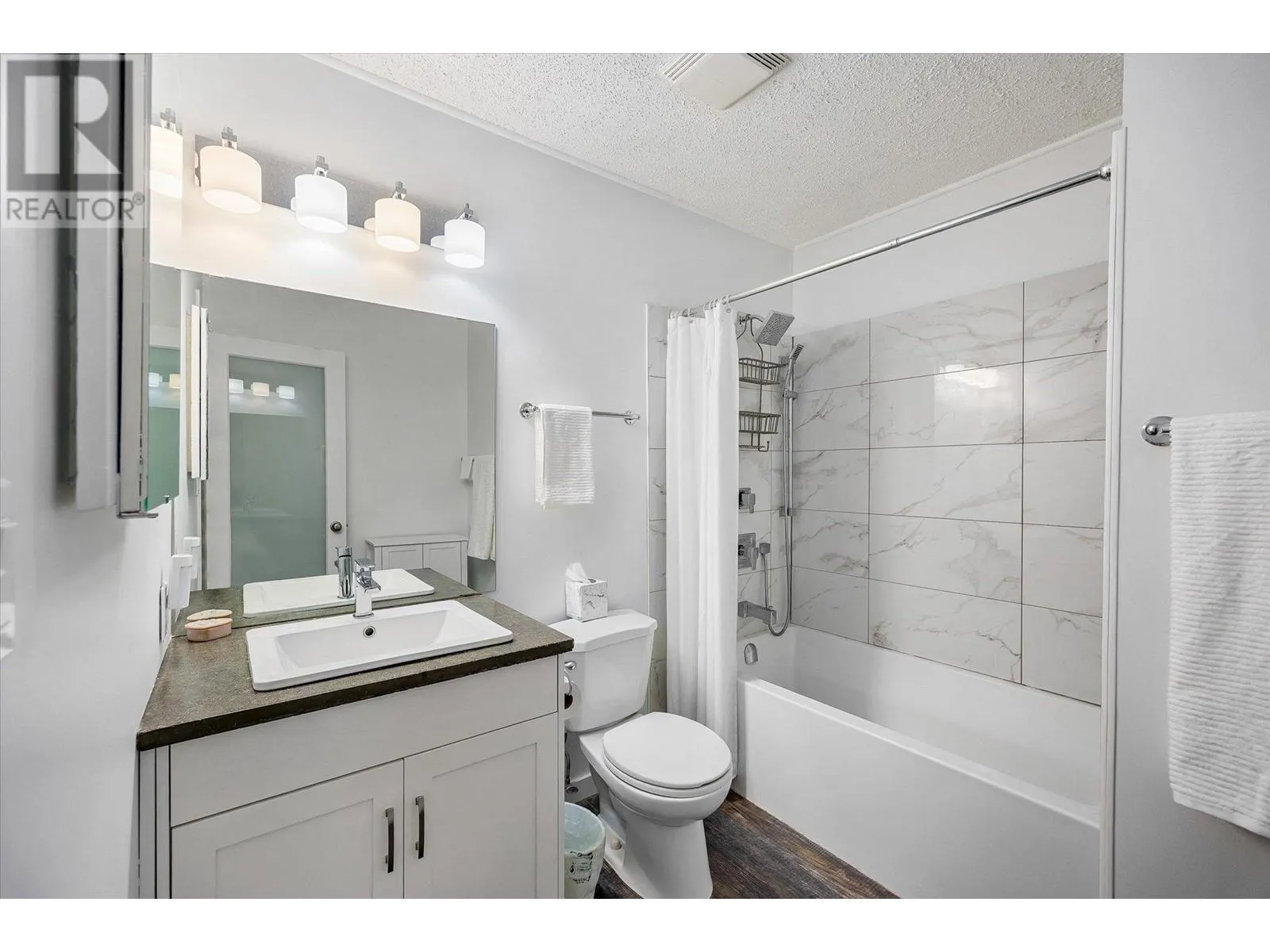 2001 97 Highway S Unit# 27