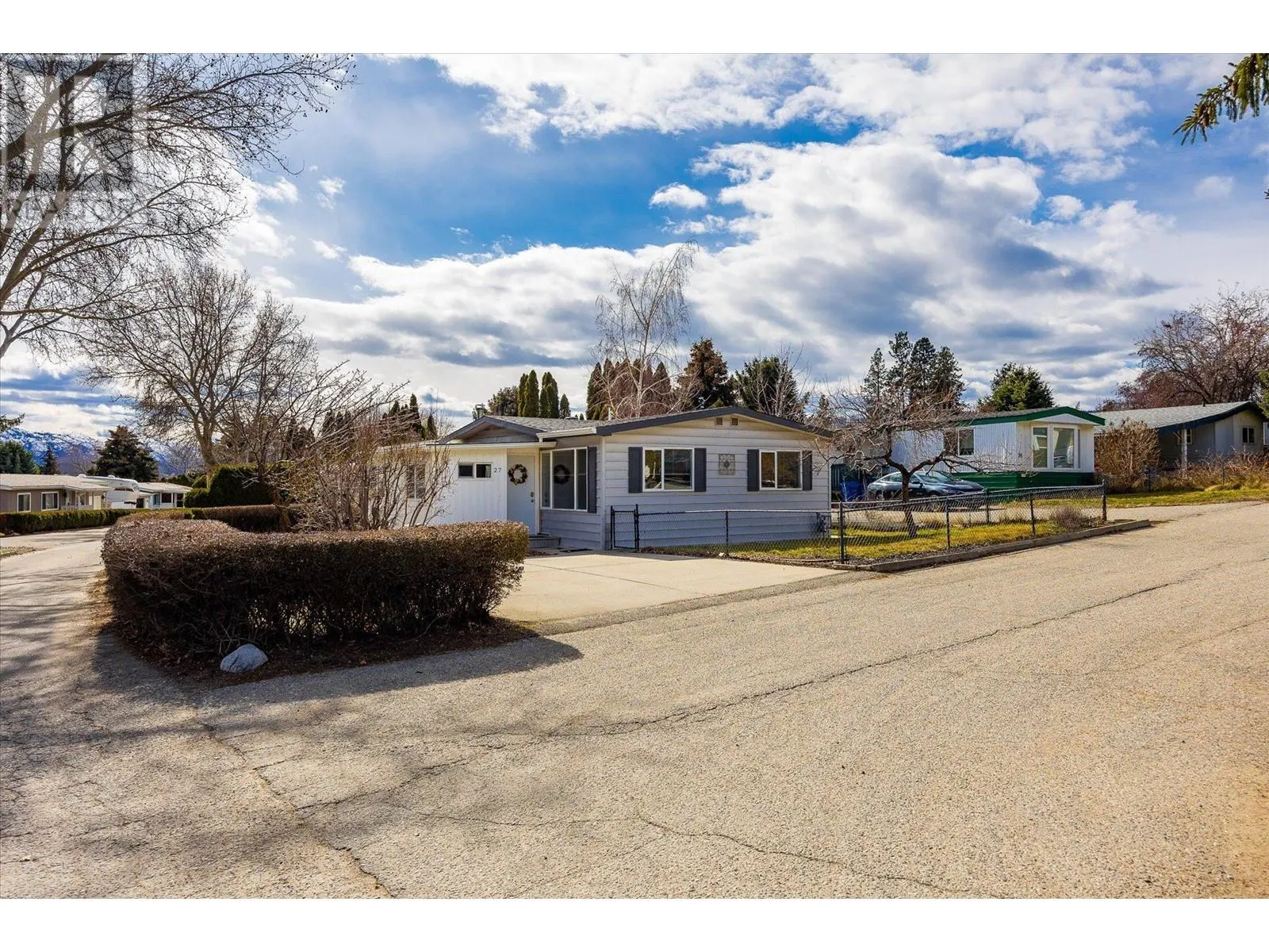 2001 97 Highway S Unit# 27