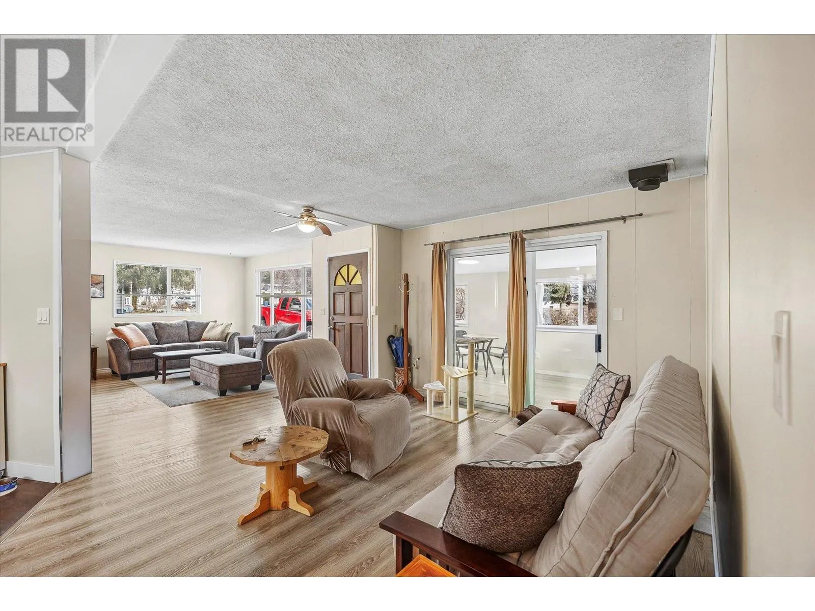 2001 97 Highway S Unit# 27