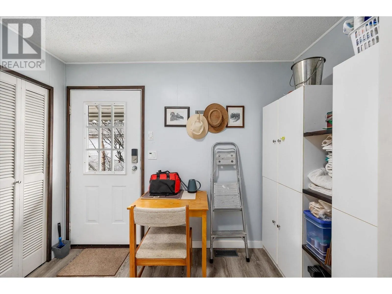 2001 97 Highway S Unit# 27