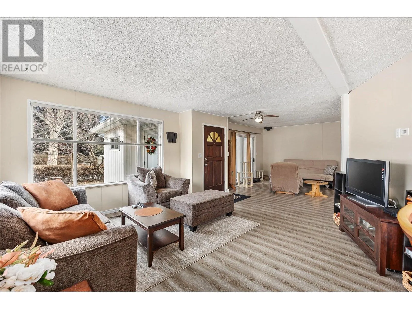 2001 97 Highway S Unit# 27