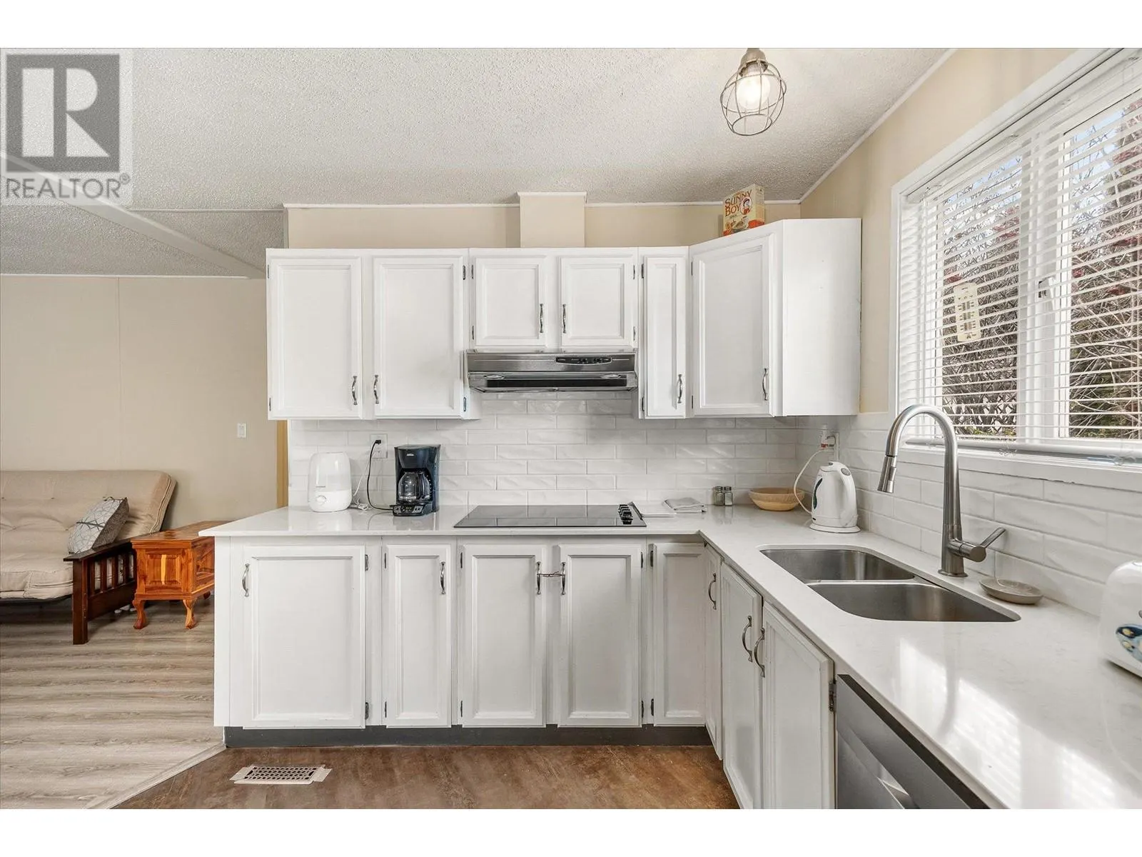 2001 97 Highway S Unit# 27