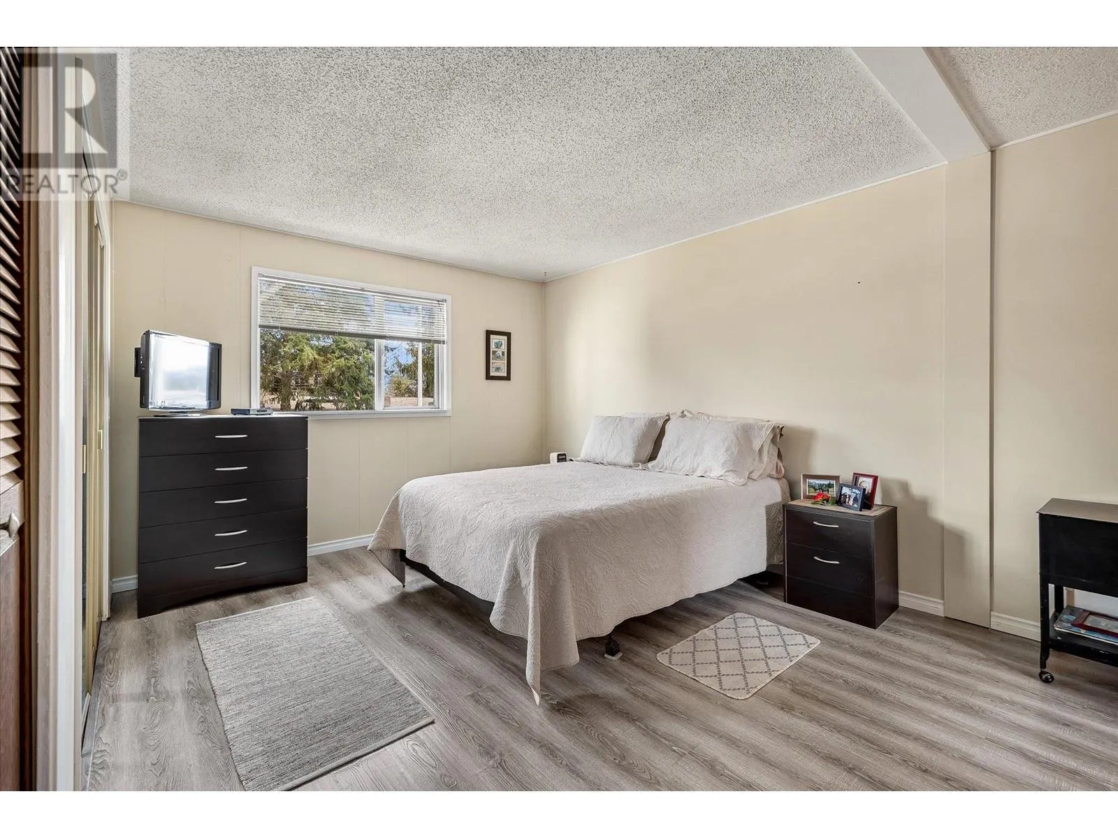 2001 97 Highway S Unit# 27