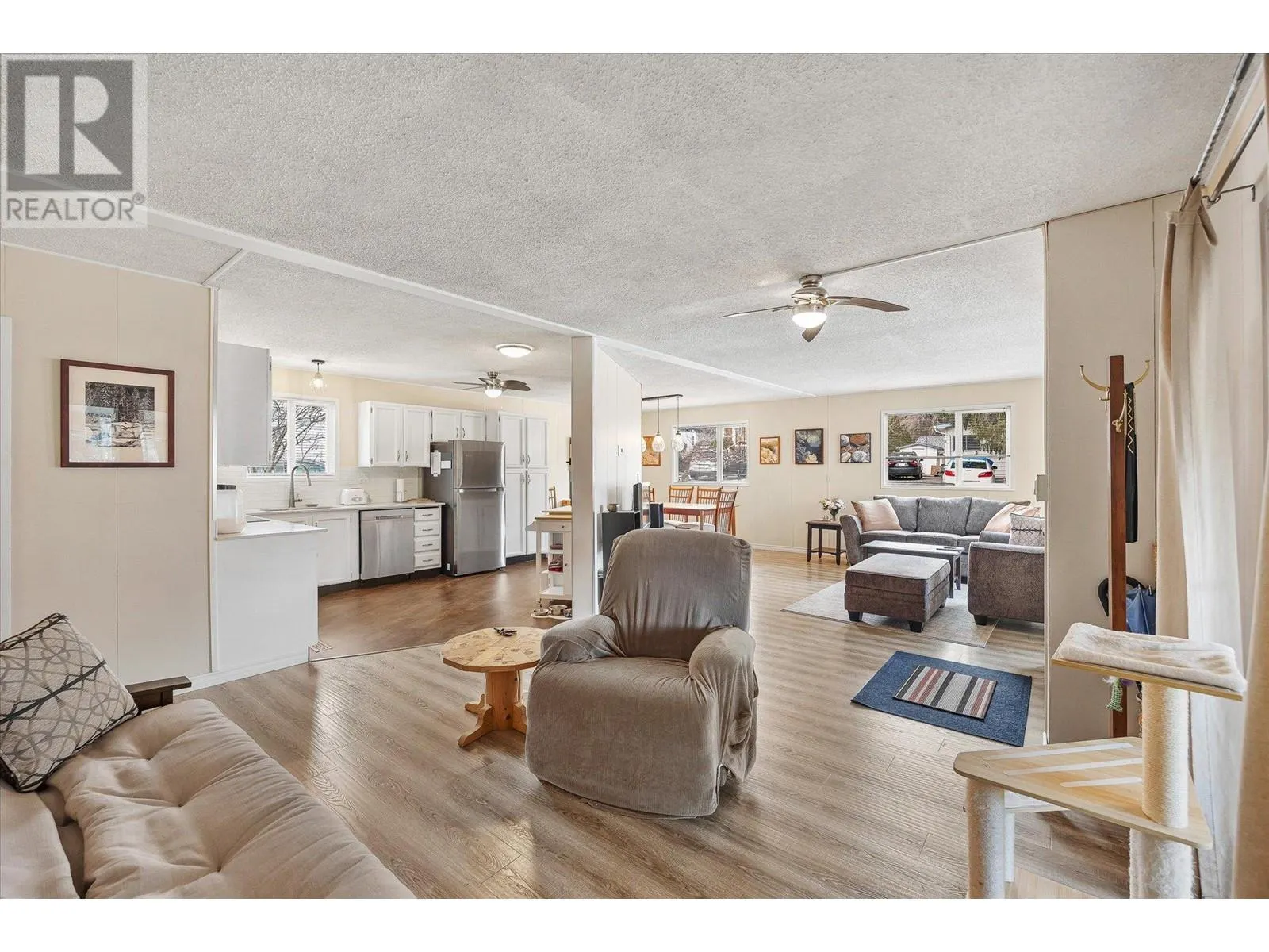 2001 97 Highway S Unit# 27