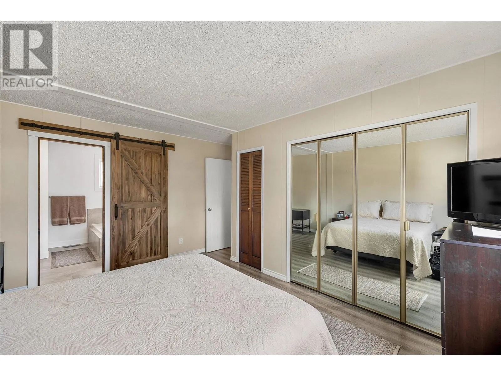 2001 97 Highway S Unit# 27