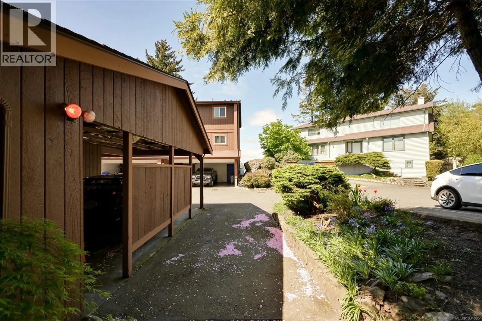 13 933 Admirals Rd