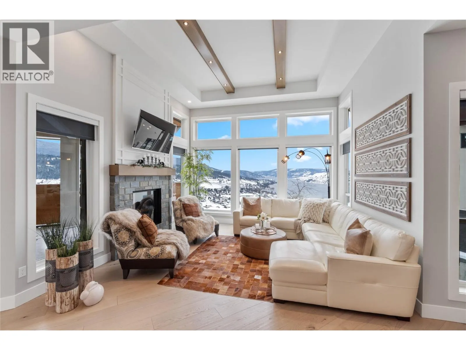 608 Mt Ida Crescent