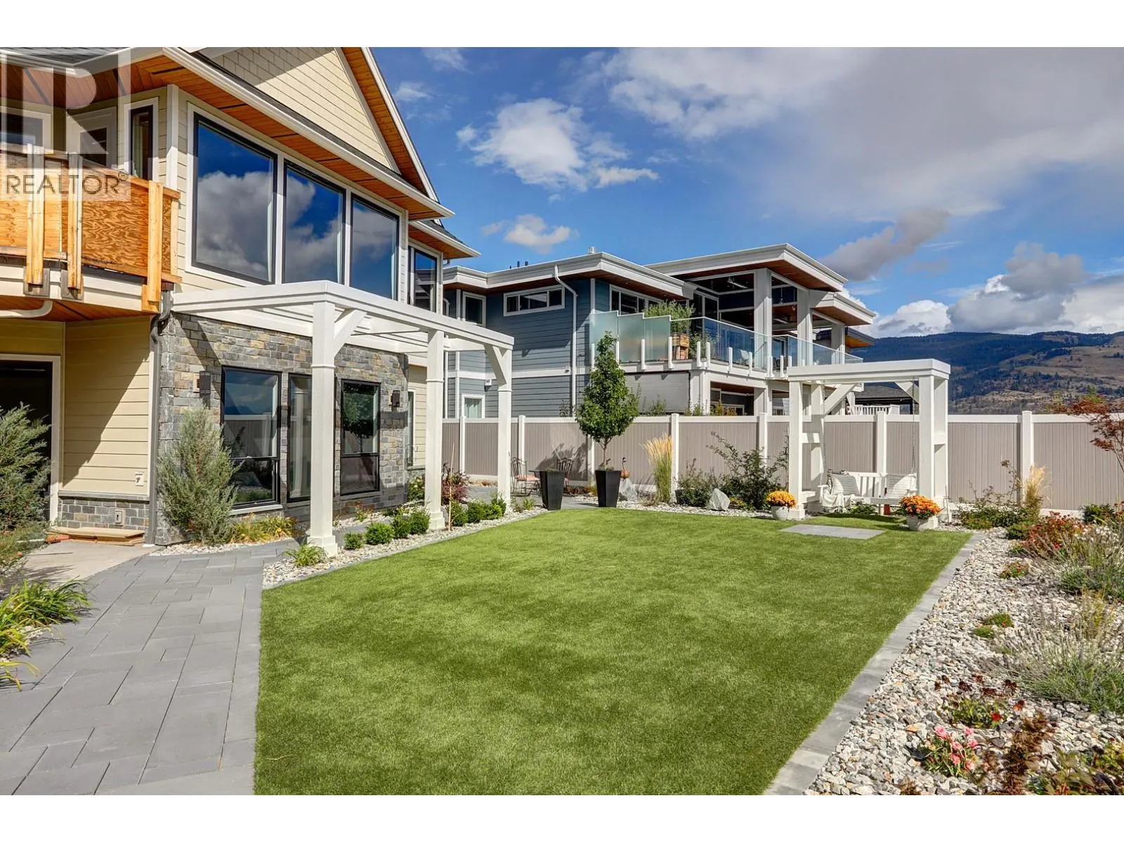 608 Mt Ida Crescent
