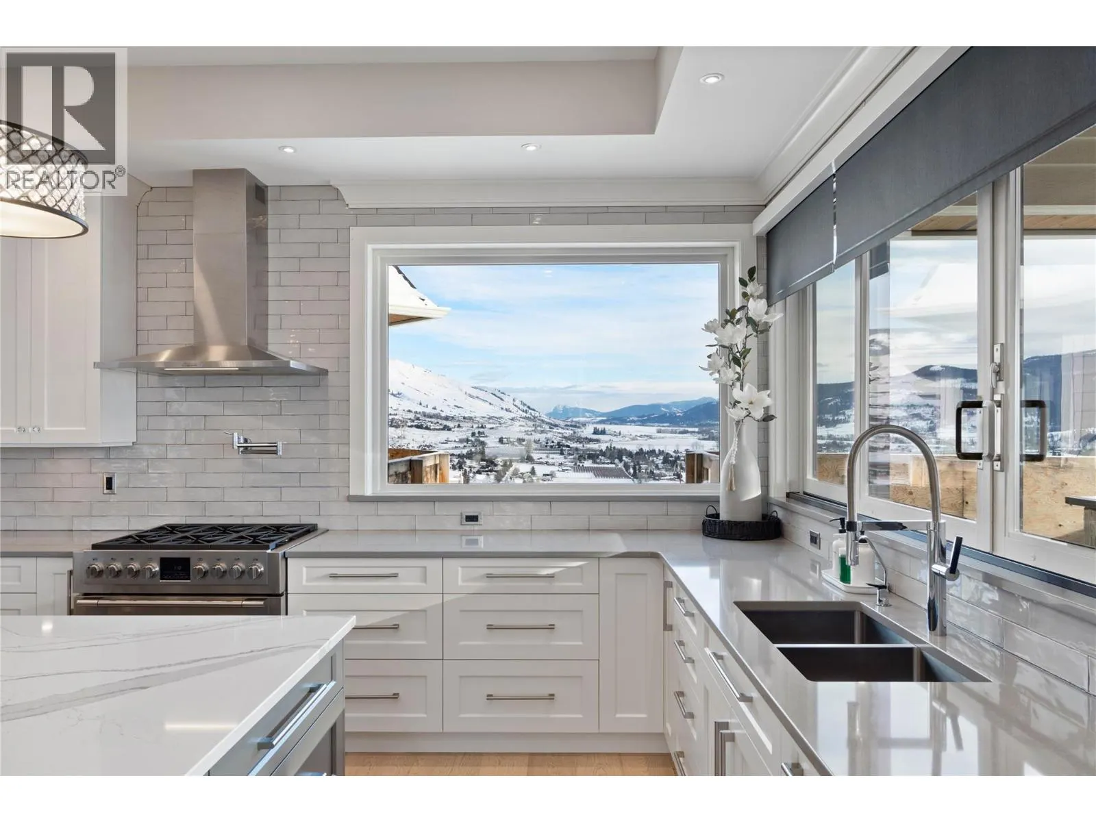 608 Mt Ida Crescent