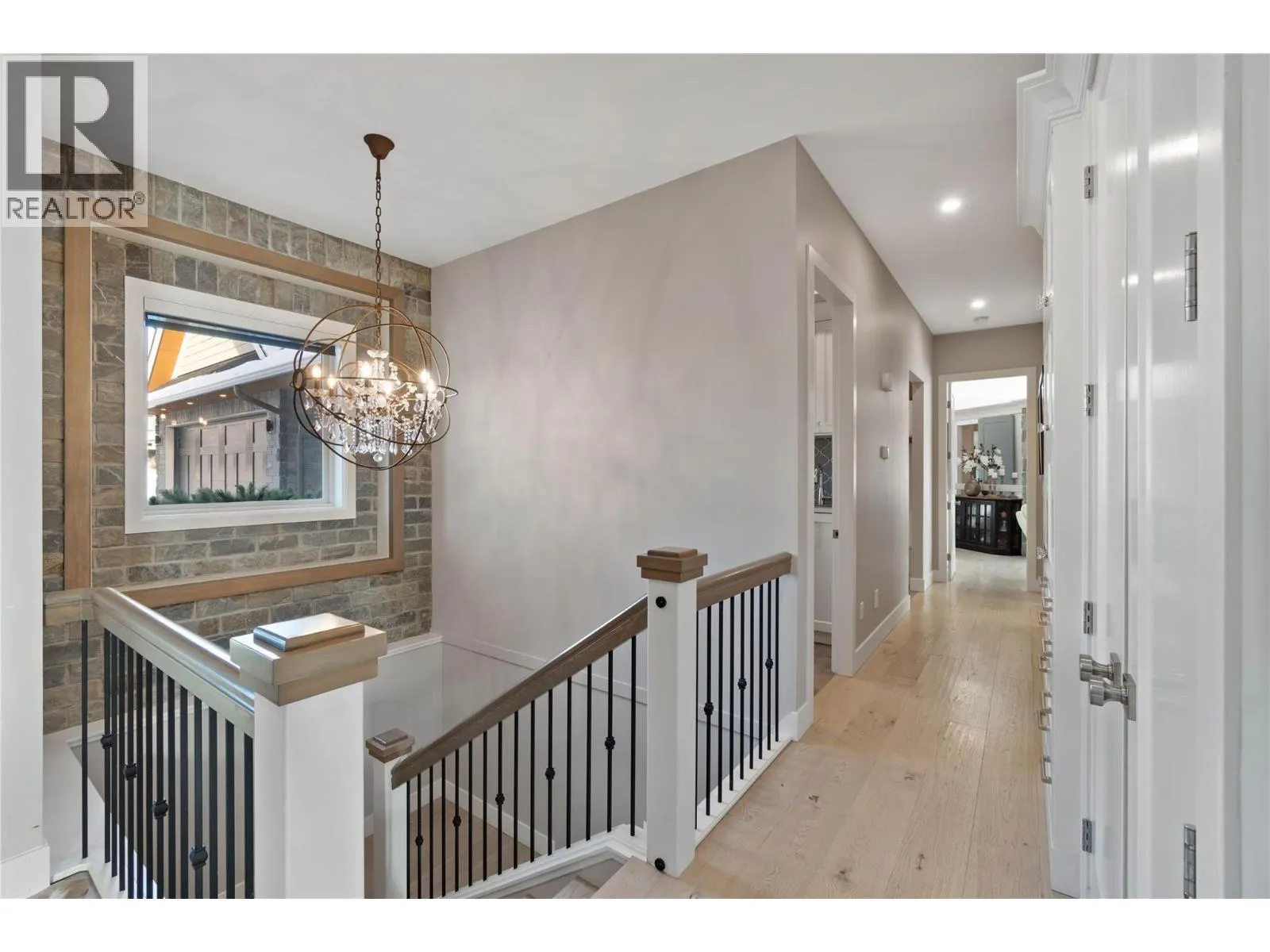 608 Mt Ida Crescent