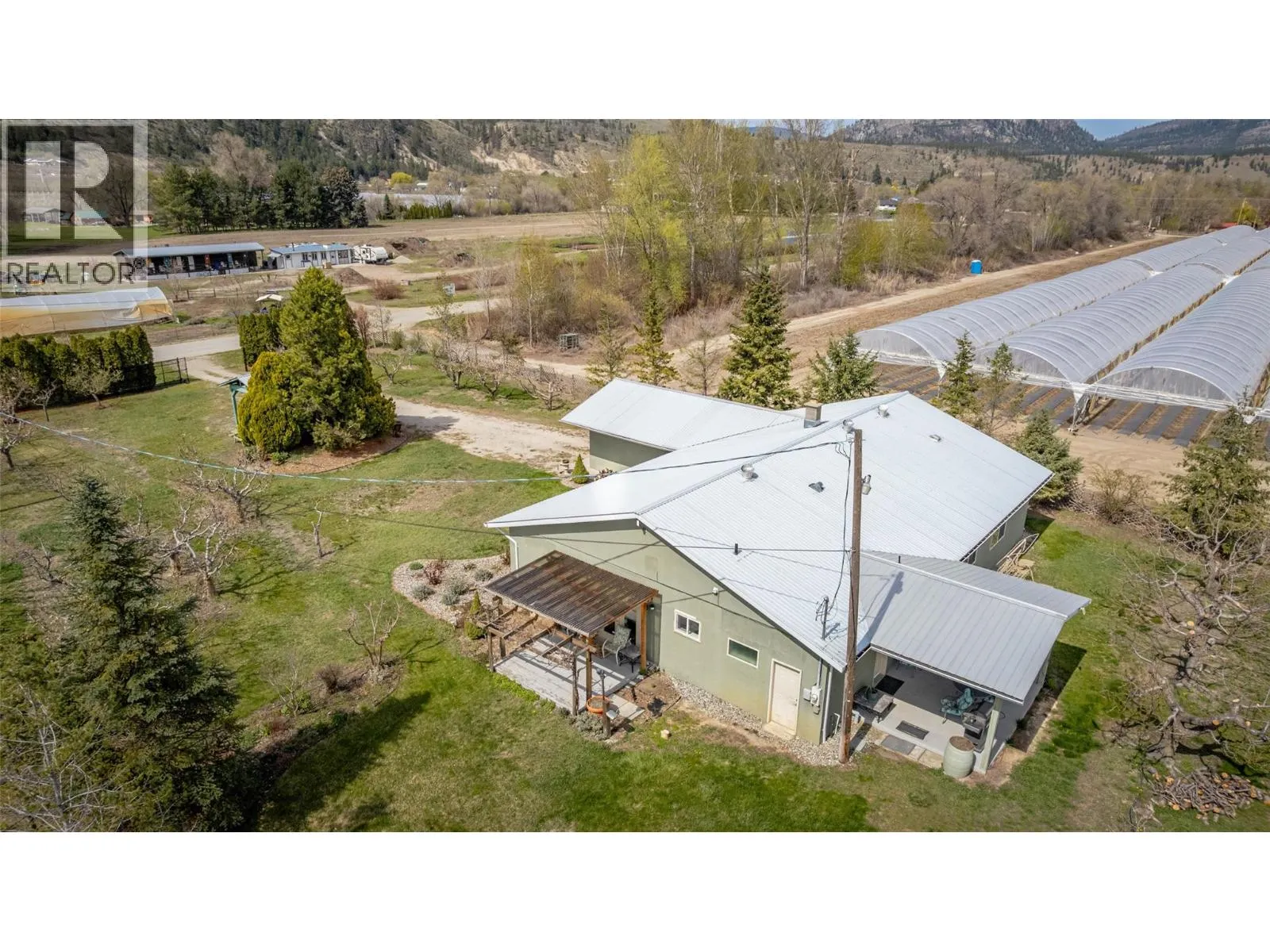 7231 ISLAND Road