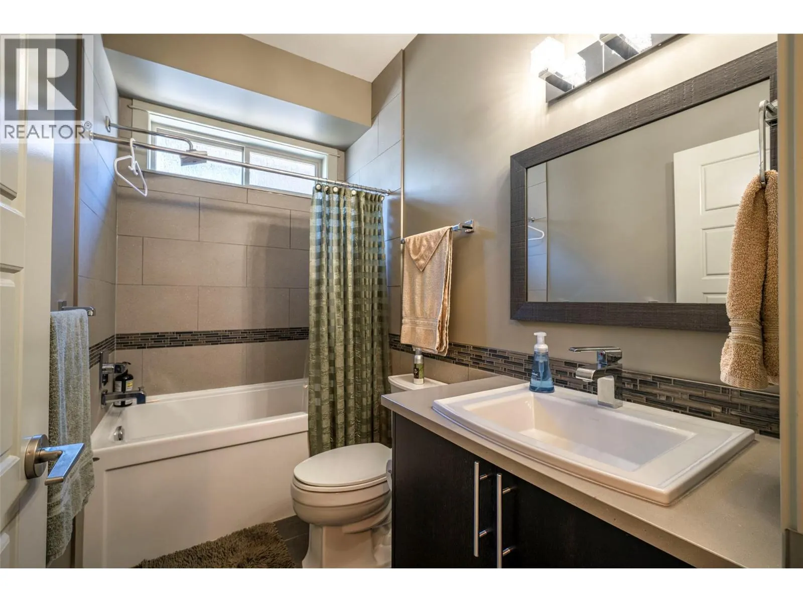 4134 Camelback Way