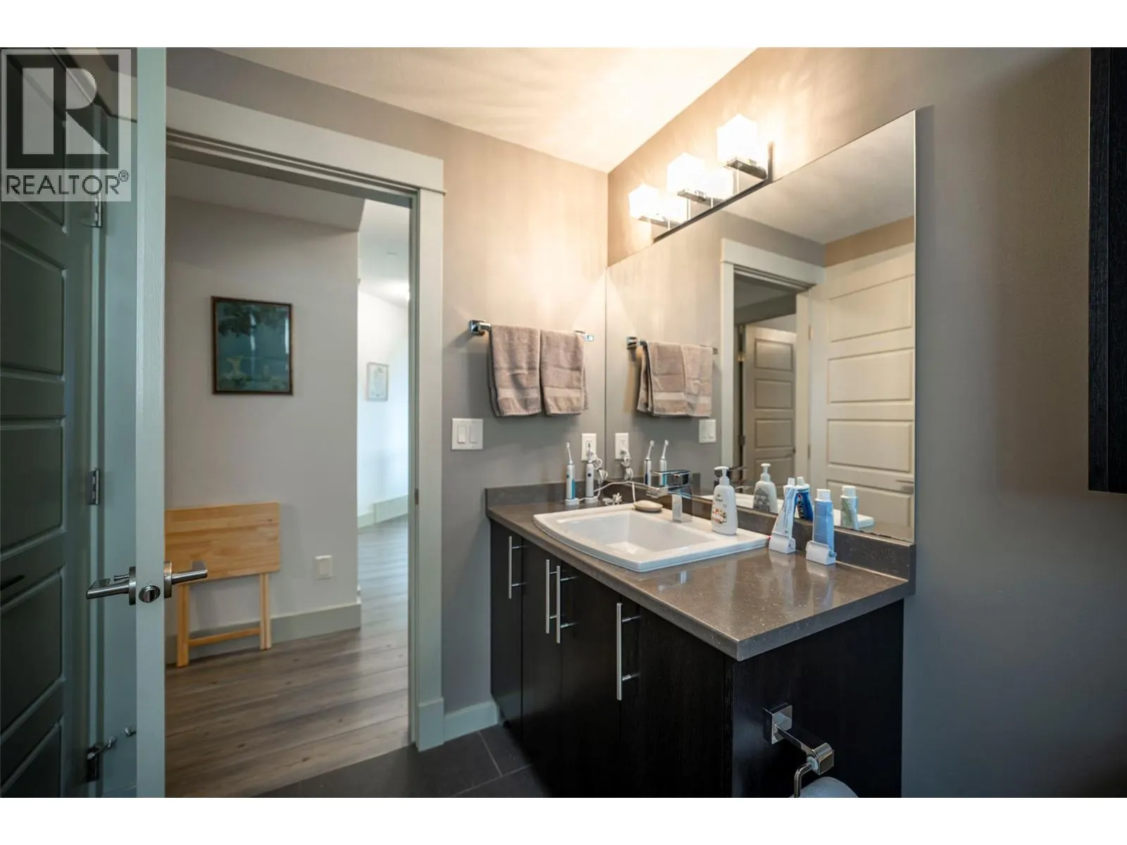 4134 Camelback Way