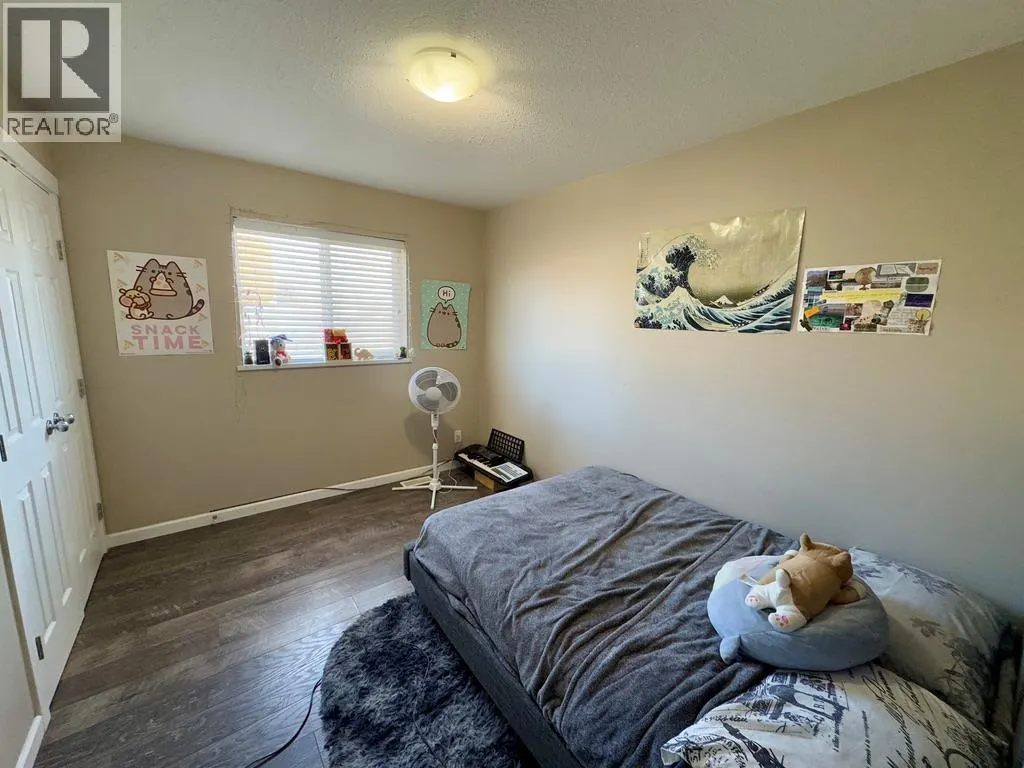 1323/1325 101 Avenue