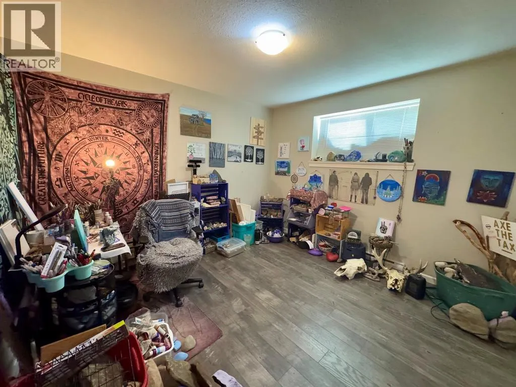 1323/1325 101 Avenue