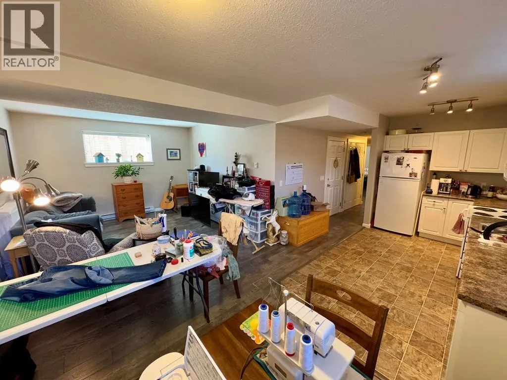 1323/1325 101 Avenue