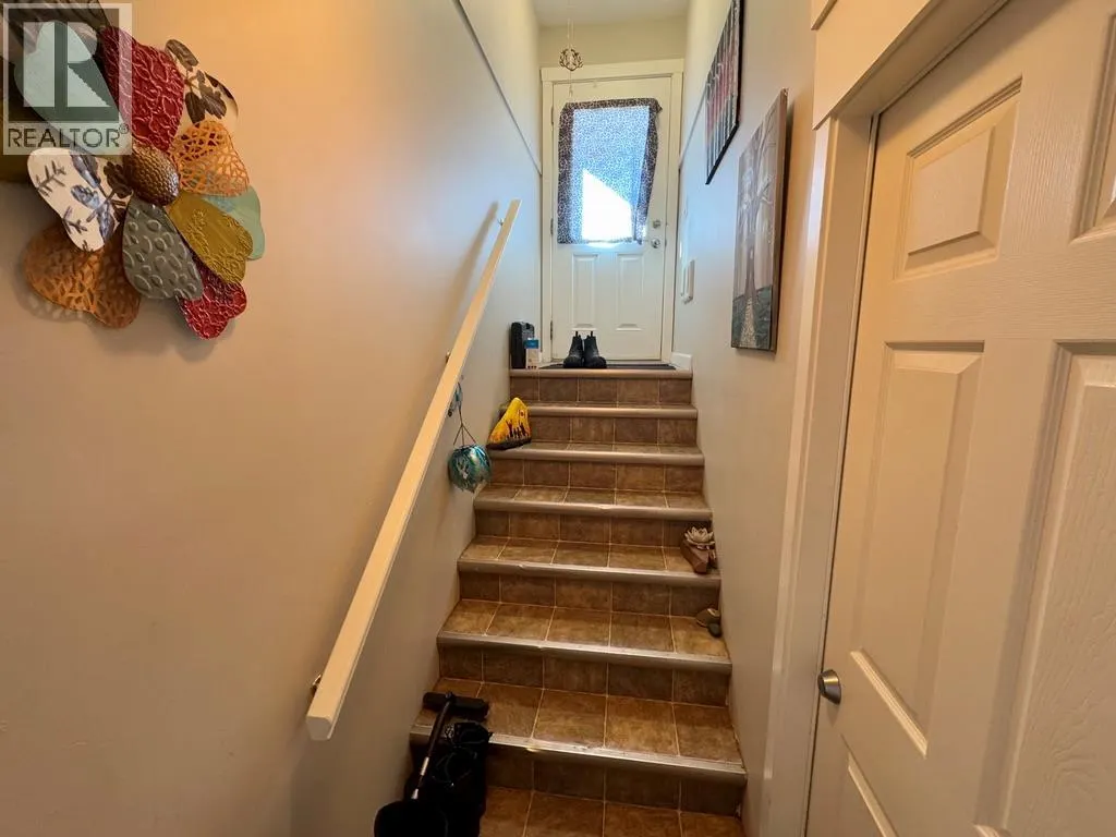 1323/1325 101 Avenue