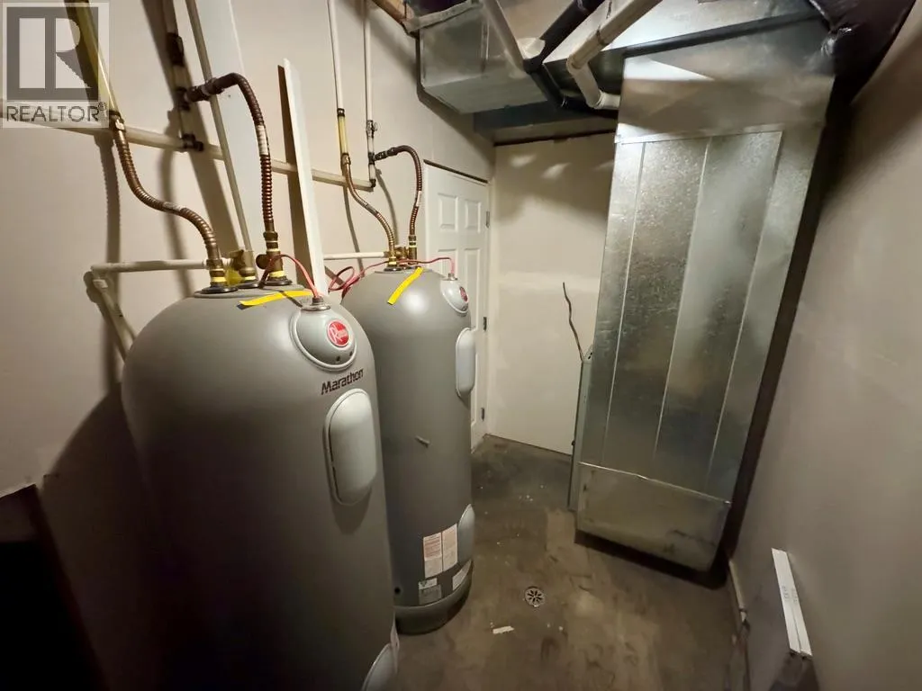 1323/1325 101 Avenue