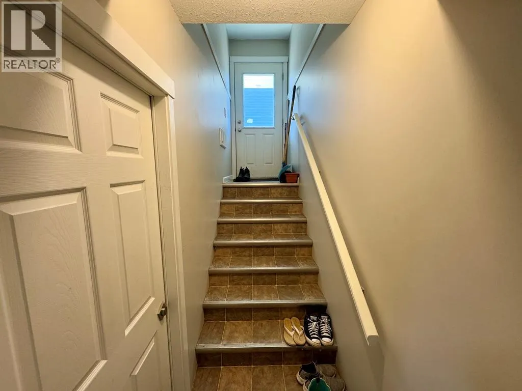 1323/1325 101 Avenue